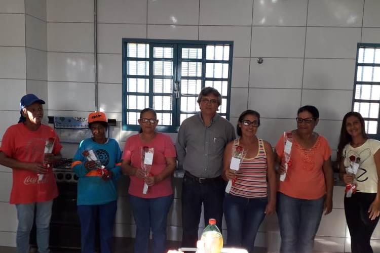 Agentes da Assobra recebem homenagem pelo Dia Internacional da Mulher Agentes da Assobra recebem homenagem pelo Dia Internacional da Mulher