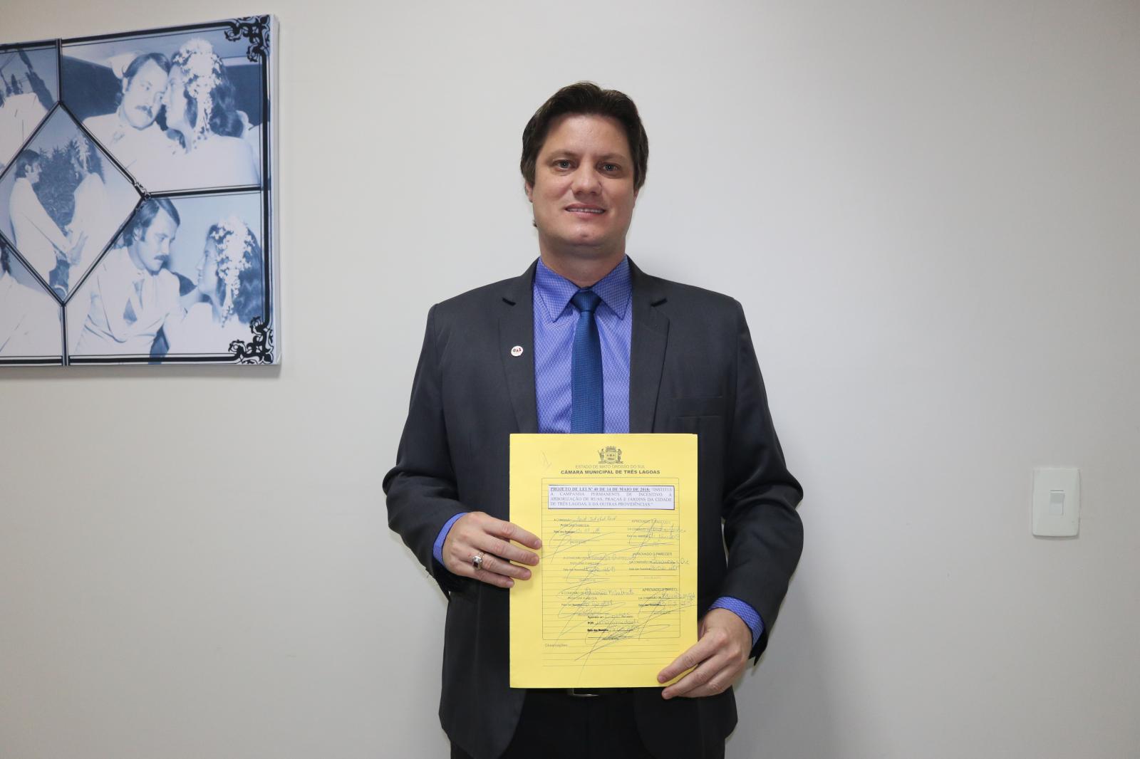 De autoria do vereador André Bittencourt, projeto de lei que incentiva arborização é aprovado na Câmara De autoria do vereador André Bittencourt, projeto de lei que incentiva arborização é aprovado na Câmara