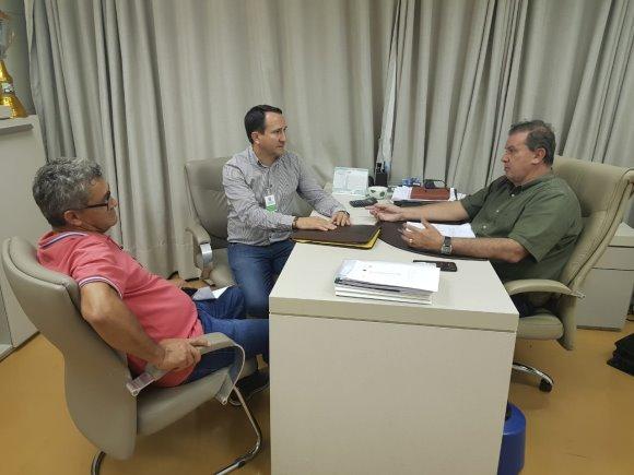 Prefeito de Paraíso das Águas visita deputado Eduardo Rocha, em seu gabinete Prefeito de Paraíso das Águas visita deputado Eduardo Rocha, em seu gabinete