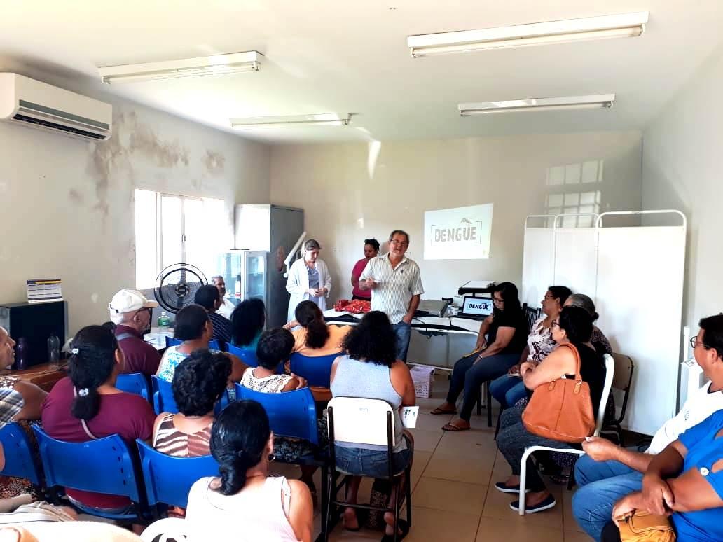 Grupo HiperDia recebe orientações sobre o combate ao mosquito da Dengue Grupo HiperDia recebe orientações sobre o combate ao mosquito da Dengue