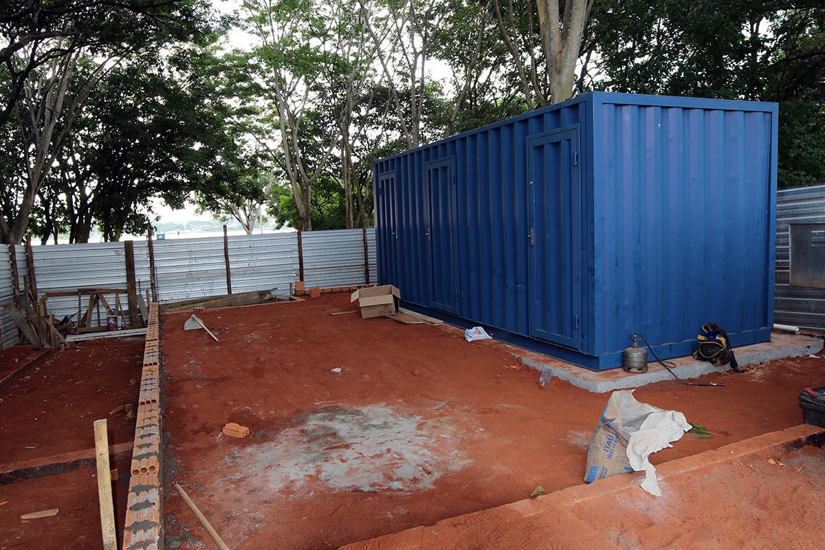 Prefeitura de Três Lagoas  instala banheiro em container na Lagoa Maior