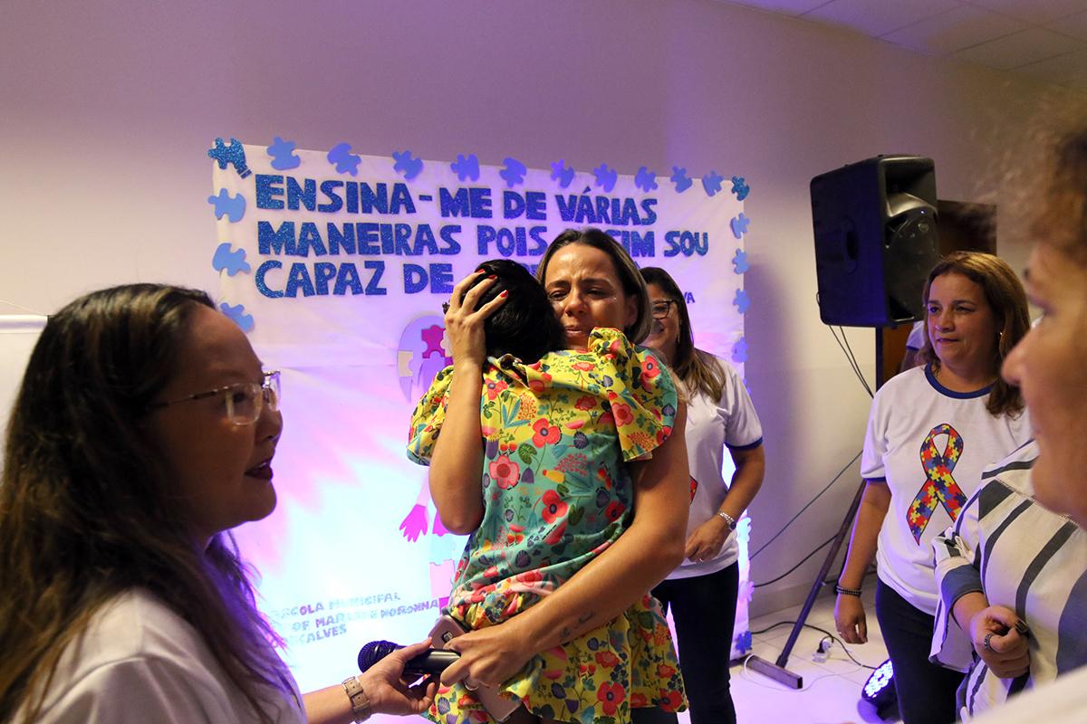 Desfile “Fashion Inclusivo” com crianças Autistas da REME emociona público em Três Lagoas