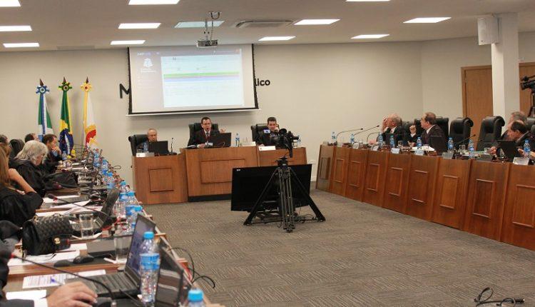 Passos cede e dificulta investigação de promotores contra políticos de MS com foro Passos cede e dificulta investigação de promotores contra políticos de MS com foro