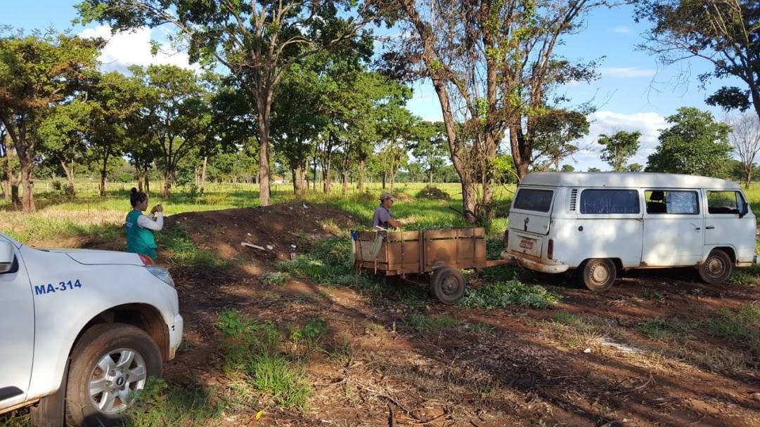 Operação “Porco Solto”: Fiscais identificam e multam infratores despejando lixo em local proibido