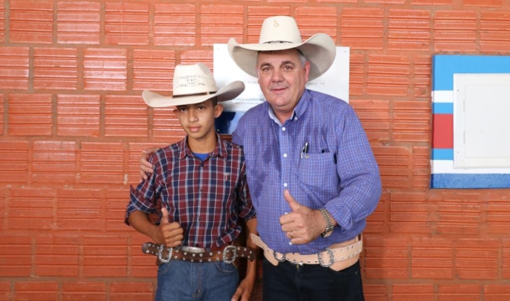 Prefeito Angelo Guerreiro entrega reforma da Escola “Antônio Camargo Garcia”