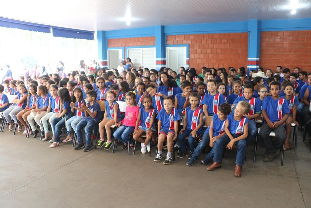 Prefeito Angelo Guerreiro entrega reforma da Escola “Antônio Camargo Garcia”