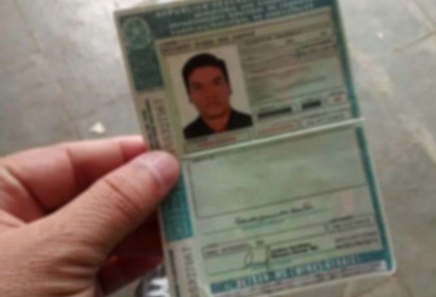 Comprei lá: detido em blitz com CNH falsa entrega funcionário do Detran-MS Comprei lá: detido em blitz com CNH falsa entrega funcionário do Detran-MS
