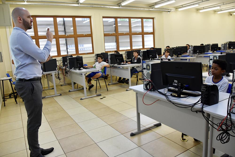 Plataforma que ensina programação, RoboGarden será implantada nas escolas do Sesi