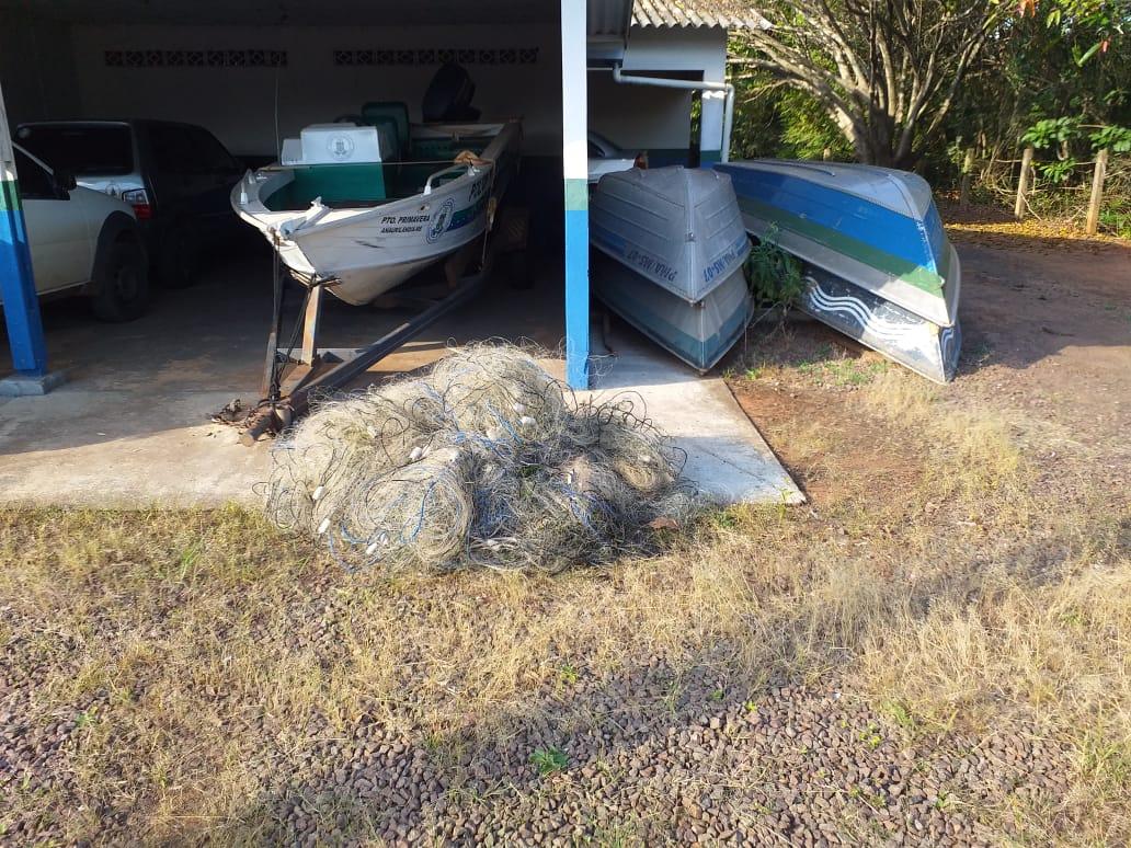 PMA apreende 1,2 km de redes de pesca e liberta 30 kg de peixes dos petrechos ilegais PMA apreende 1,2 km de redes de pesca e liberta 30 kg de peixes dos petrechos ilegais