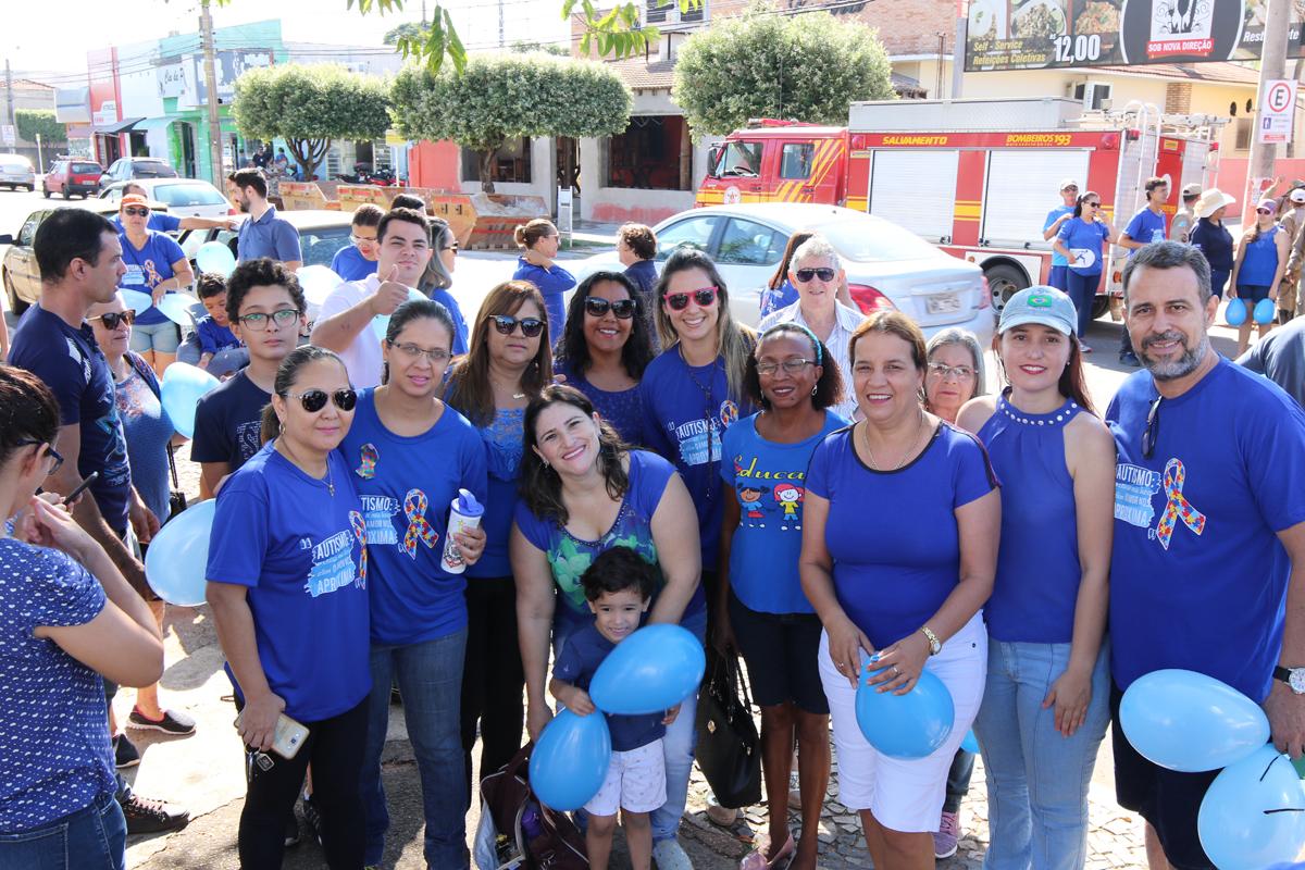 Secretária de Saúde de Três Lagoas participa de 3ª Caminhada pela Conscientização do Autismo