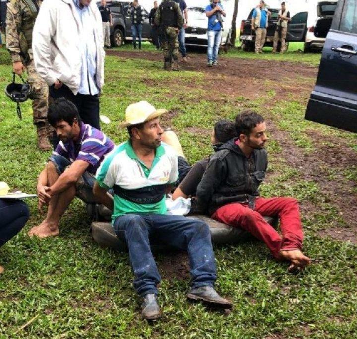 Troca de tiros com a polícia deixa seis mortos na Fronteira