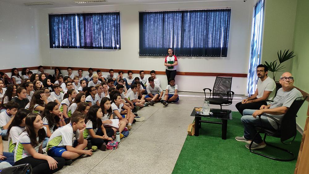 Escolas do Sesi de Naviraí e Três Lagoas lançam tema do Torneio Interclasse de Robótica 2019