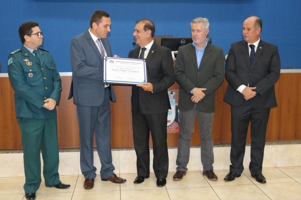 Em sessão solene, Câmara Municipal de Três Lagoas concede honrarias à Polícia Civil do MS