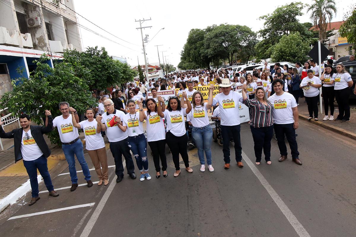 Caminhada chama à atenção para a luta contra violência, abuso e exploração sexual de crianças e adolescentes