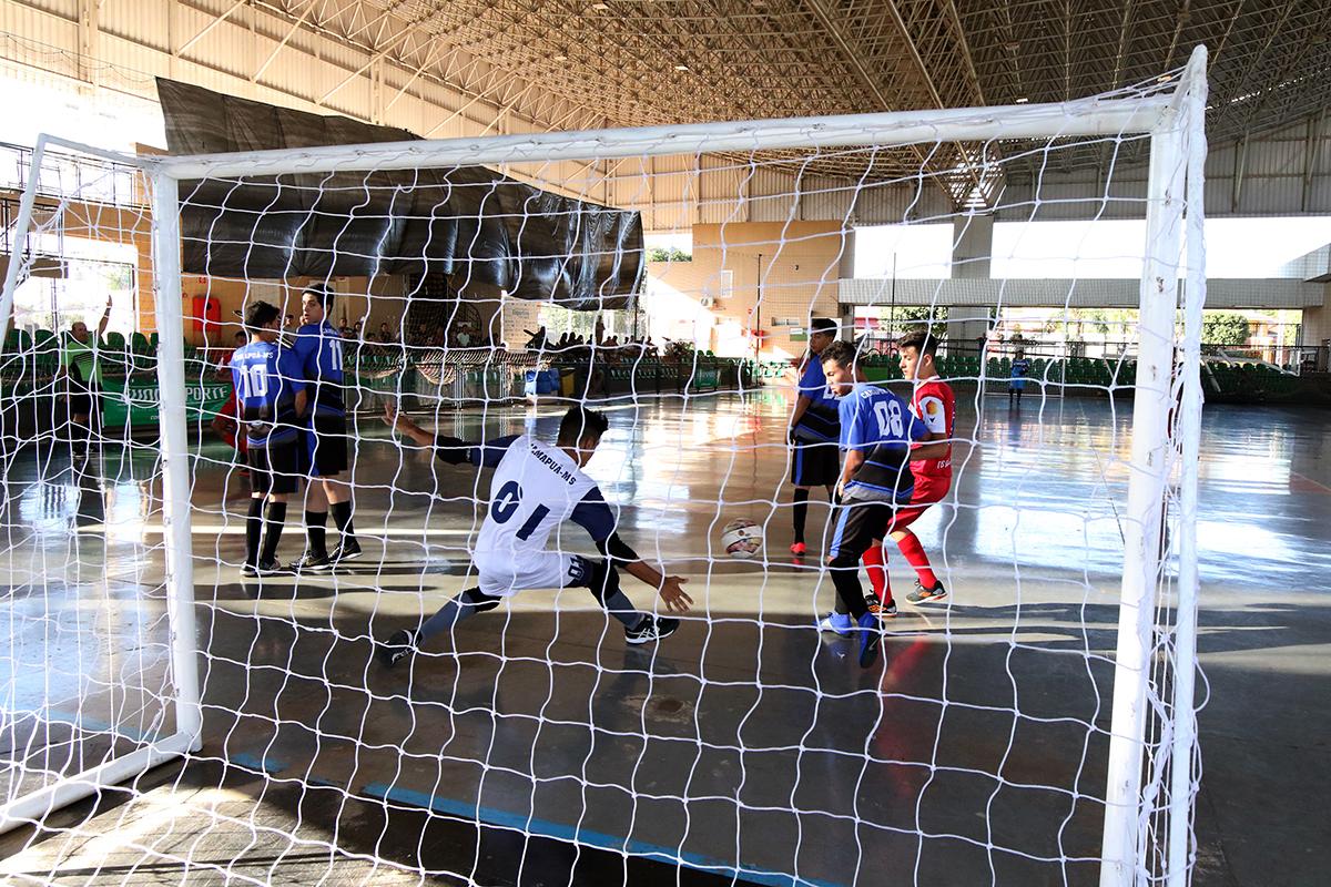 Jogos Escolares da Juventude: SEJUVEL E FUNDESPORTE entregam premiação aos campeões de futsal