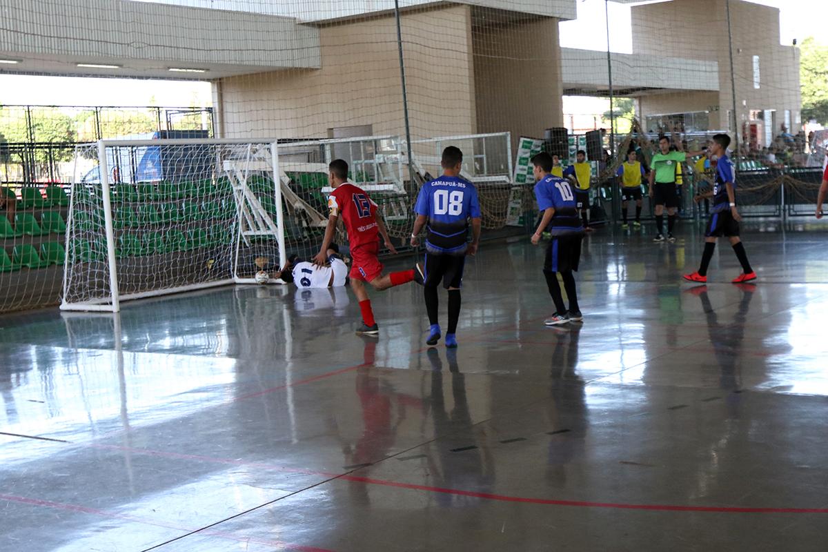 Jogos Escolares da Juventude: SEJUVEL E FUNDESPORTE entregam premiação aos campeões de futsal