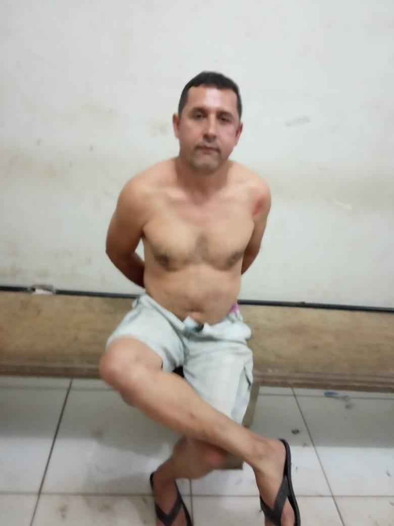 Homem é preso no Jardim Alvorada por perturbação com som alto Homem é preso no Jardim Alvorada por perturbação com som alto