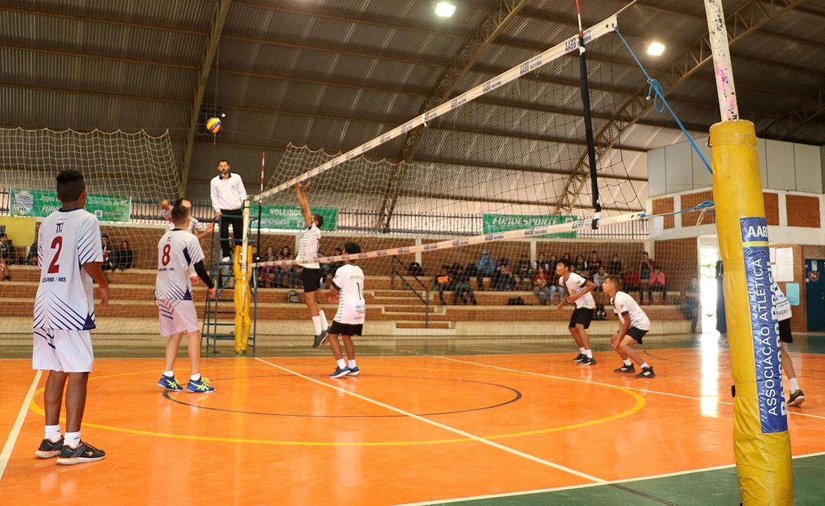 Três Lagoas está nas semifinais de basquete, handebol e vôlei nos Jogos Escolares da Juventude