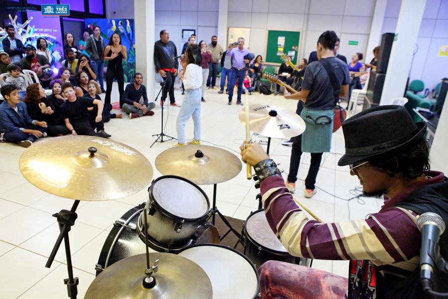 25º Sarau Cultural aconteceu no sábado (25) na Biblioteca Municipal 25º Sarau Cultural aconteceu no sábado (25) na Biblioteca Municipal