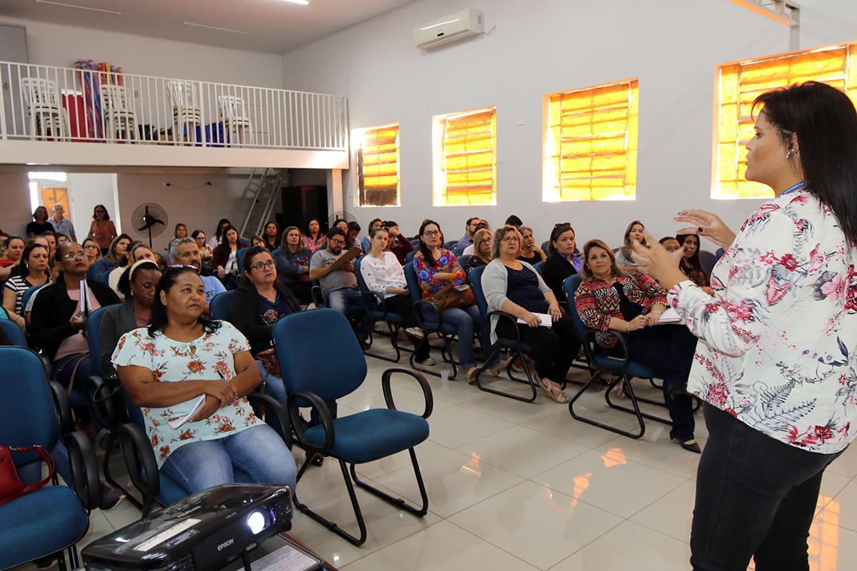 Diretores e coordenadores de CEIS e Escolas são orientados sobre Gripe Influenza A