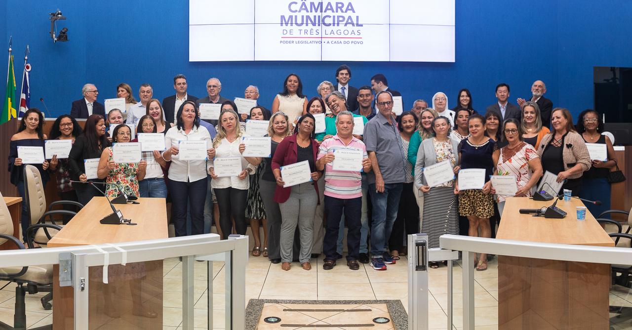 Sessão solene marca homenagens pelo centenário do Hospital Auxiliadora Sessão solene marca homenagens pelo centenário do Hospital Auxiliadora