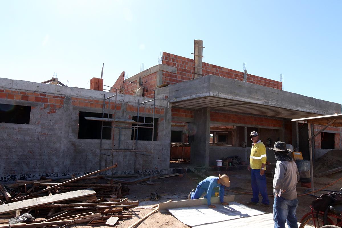 Com as paredes levantadas, prédio do CAPS II está prestes a receber cobertura