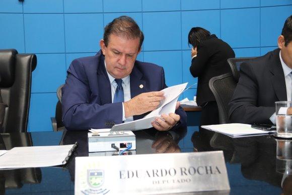 Eduardo Rocha apresenta indicação e solicita melhorias em estradas