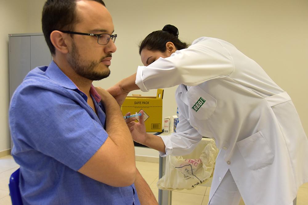Sesi de Três Lagoas abre campanha vacinação contra a gripe para a comunidade