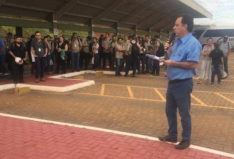 Sindicato realiza assembleia para pauta de reivindicação na Eldorado Brasil Sindicato realiza assembleia para pauta de reivindicação na Eldorado Brasil