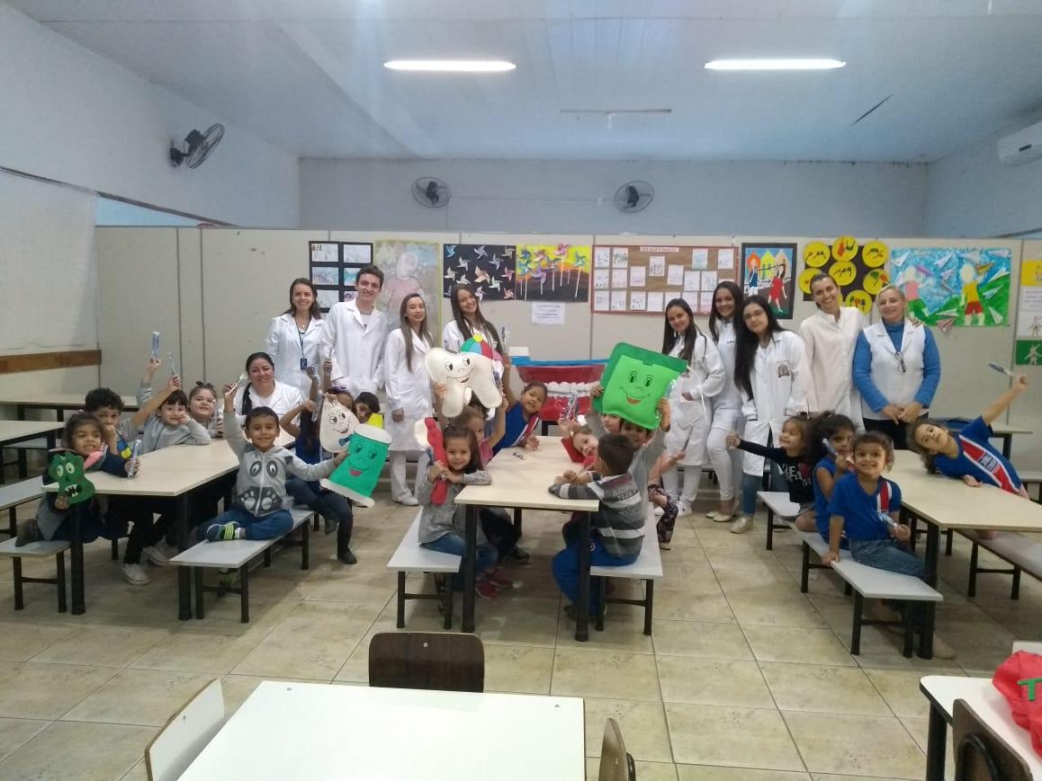 Saúde Bucal da ESF Interlagos leva orientação e prevenção às crianças do CEI do Bairro