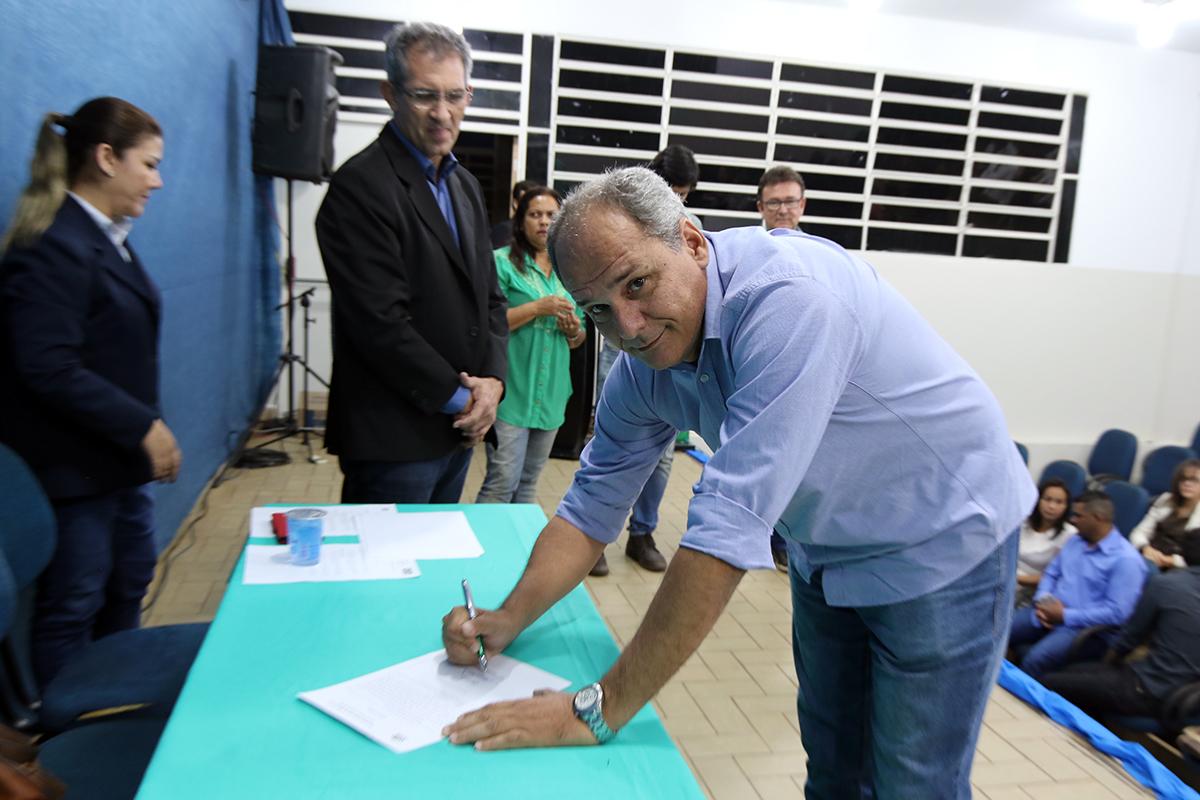 Administração empossa concursados para cargos na Saúde e Assistência Social Administração empossa concursados para cargos na Saúde e Assistência Social