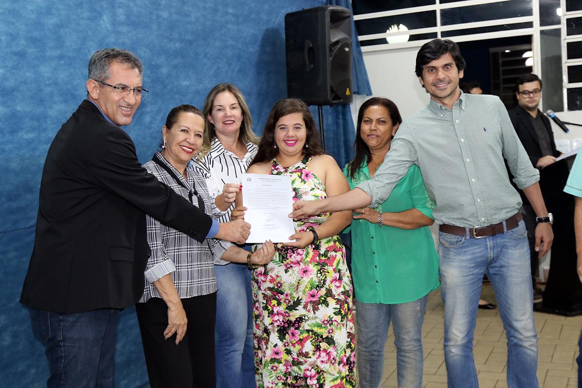 Administração empossa concursados para cargos na Saúde e Assistência Social Administração empossa concursados para cargos na Saúde e Assistência Social