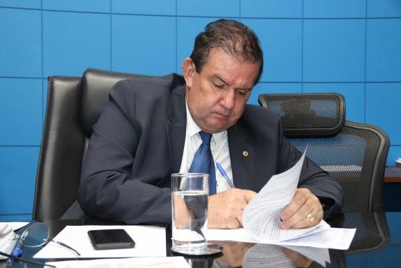 Eduardo Rocha solicita serviço de limpeza em perímetro urbano da BR-262, em Três Lagoas Eduardo Rocha solicita serviço de limpeza em perímetro urbano da BR-262, em Três Lagoas