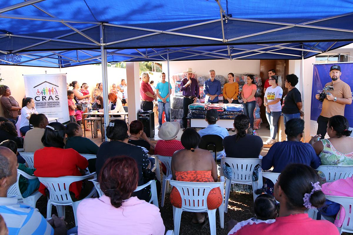 Famílias do CRAS “Ana Maria Moreira” recebem cobertores da Campanha do Agasalho/2019