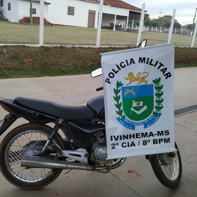 Motocicleta furtada é recuperada e adolescente apreendido por receptação em Ivinhema Motocicleta furtada é recuperada e adolescente apreendido por receptação em Ivinhema