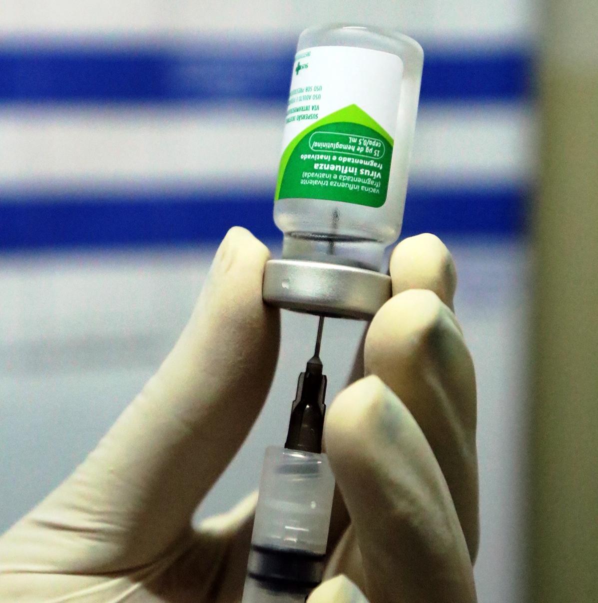 Prefeito de Três Lagoas consegue viabilizar mais 50 mil vacinas contra Gripe Prefeito de Três Lagoas consegue viabilizar mais 50 mil vacinas contra Gripe