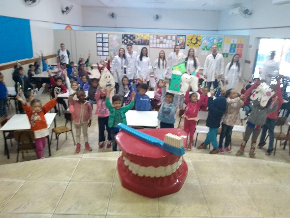 Saúde Bucal da ESF Interlagos leva orientação e prevenção às crianças do CEI do Bairro