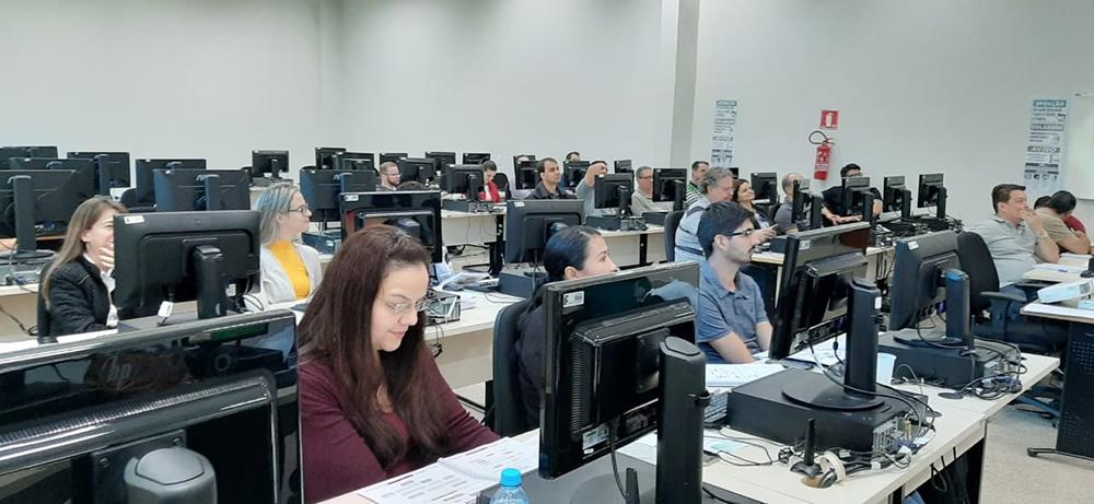 Centro Internacional de Negócios capacita profissionais de Ponta Porã sobre nova metodologia de importação   