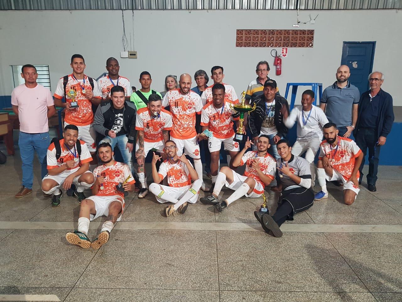 Supermercado Paulicéia consagra-se campeã no Futebol Society de Brasilândia 