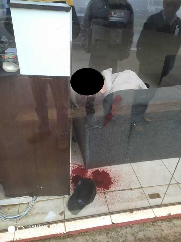 Homem é morto a tiros dentro de estabelecimento comercial em Ponta Porã