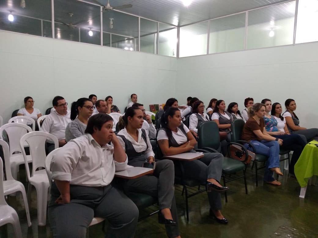 ANDRADINA:Colaboradores da Unimed Andradina participam de palestra sobre saúde ocular ANDRADINA:Colaboradores da Unimed Andradina participam de palestra sobre saúde ocular
