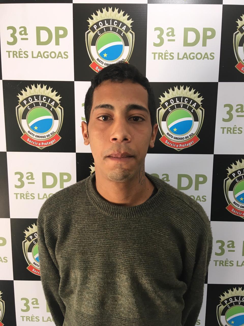 Jovem identificado após vários furtos é preso pela Terceira Delegacia de Polícia de Três Lagoas Jovem identificado após vários furtos é preso pela Terceira Delegacia de Polícia de Três Lagoas