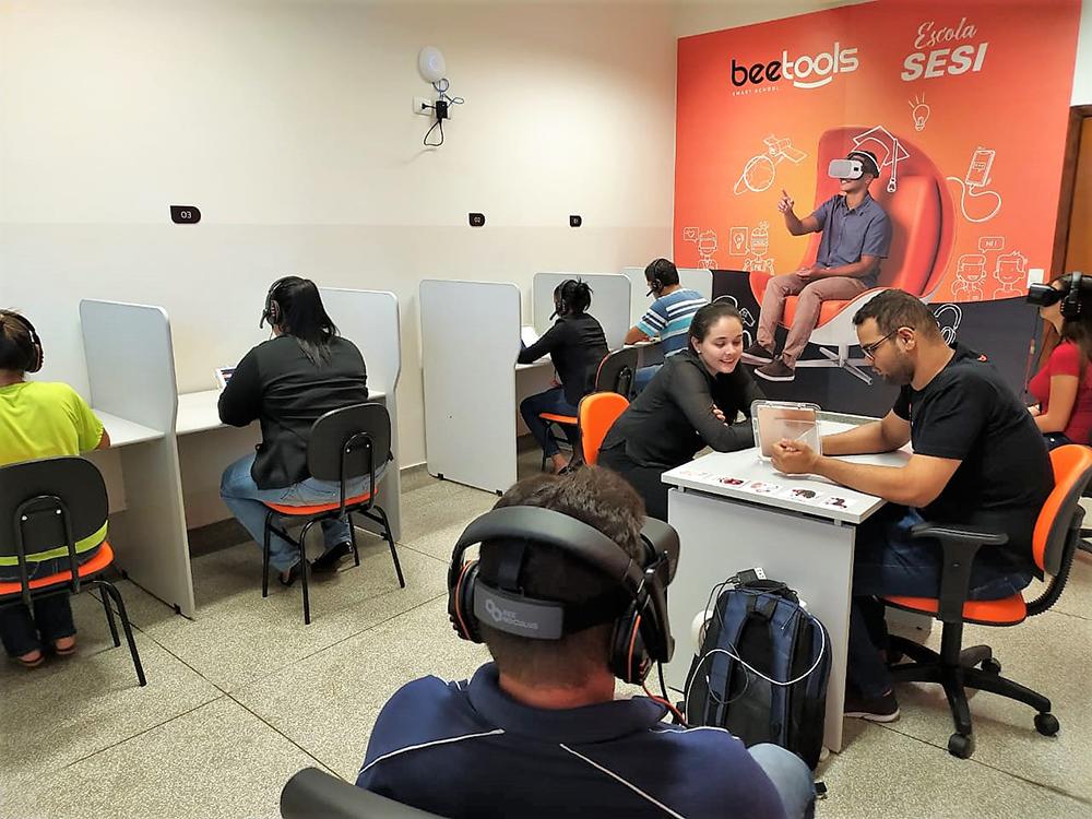 Sesi traz "Beetools" para Três Lagoas, a escola de Inglês mais inovadora do mundo Sesi traz