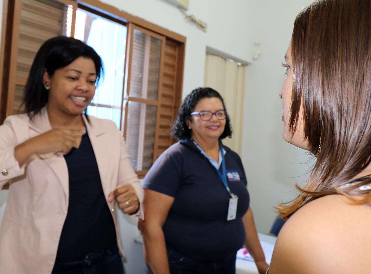 Central de Interpretação de Libras presta primeiro atendimento à surda em Três Lagoas