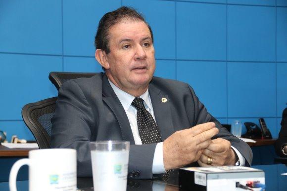 Deputado Eduardo Rocha solicita convênio para pavimentação asfáltica em Amambai Deputado Eduardo Rocha solicita convênio para pavimentação asfáltica em Amambai