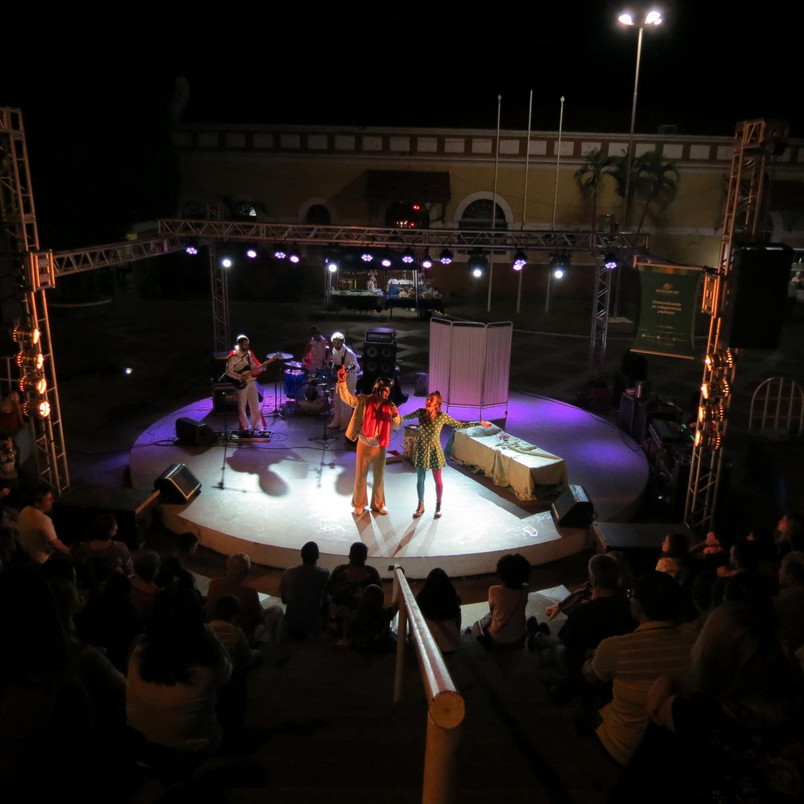 Espetáculo “Já Elvis” reúne cerca de 200 pessoas no Centro Cultural Pioneiros de Andradina Espetáculo “Já Elvis” reúne cerca de 200 pessoas no Centro Cultural Pioneiros de Andradina