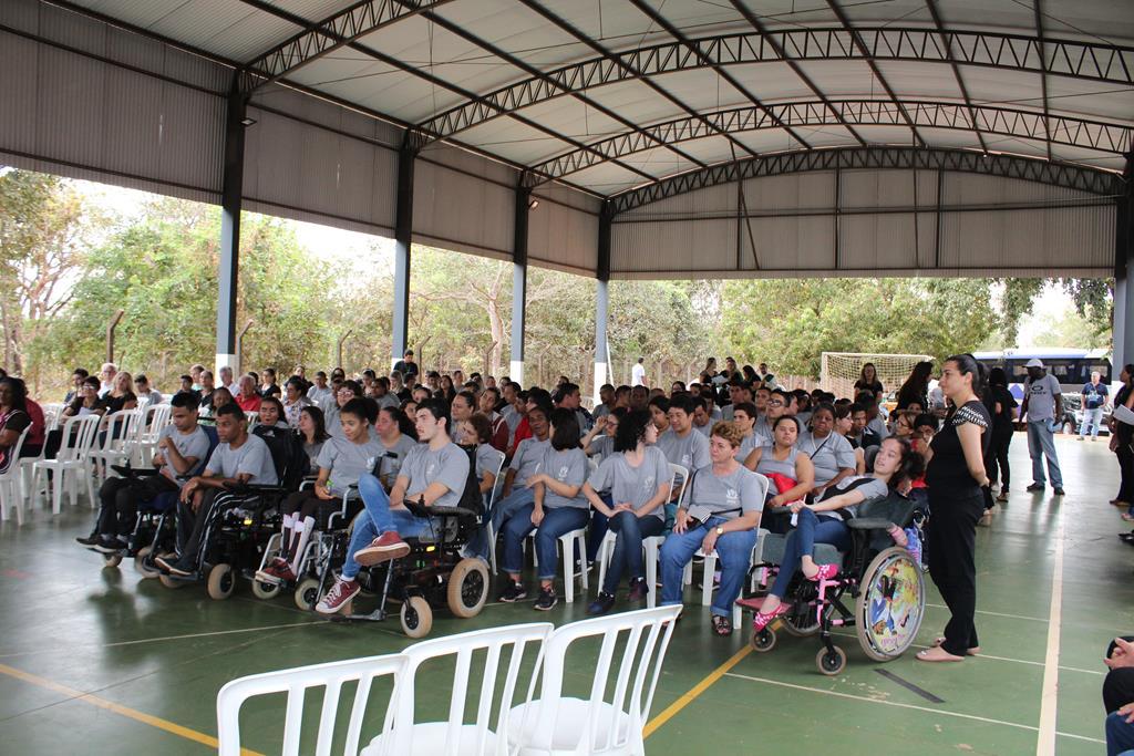 APAE Três Lagoas comemora 44 anos com missa de ação de graças APAE Três Lagoas comemora 44 anos com missa de ação de graças