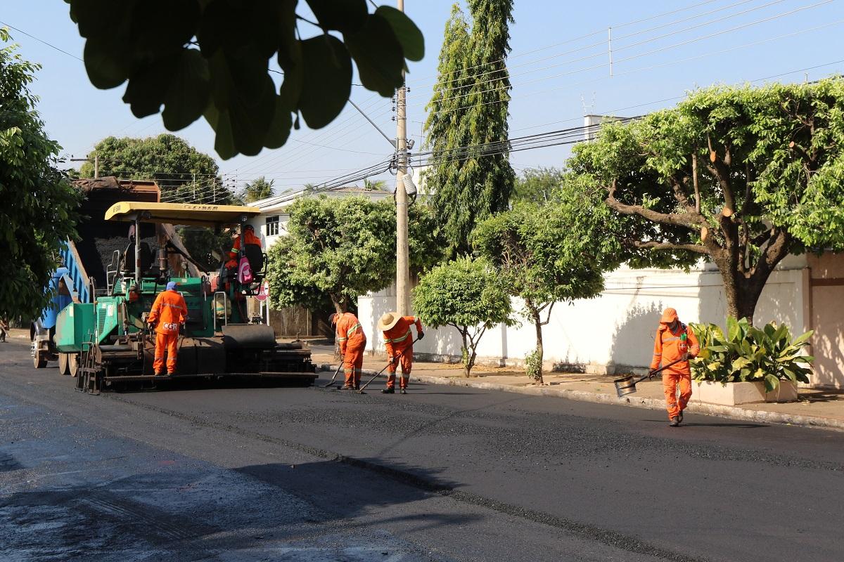 Do centro ao bairro, Rua Elmano Soares começa a receber recapeamento Do centro ao bairro, Rua Elmano Soares começa a receber recapeamento