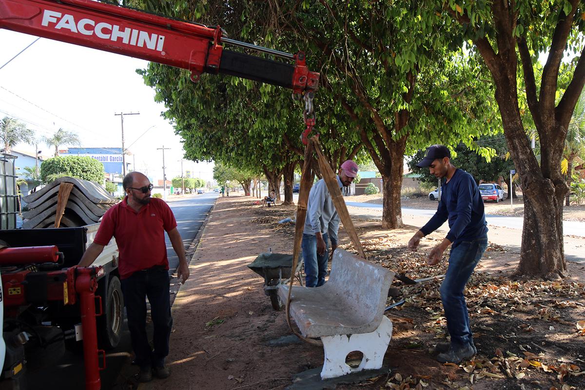 Iluminação e 107 bancos de concreto da Praça do Alvorada serão reaproveitados