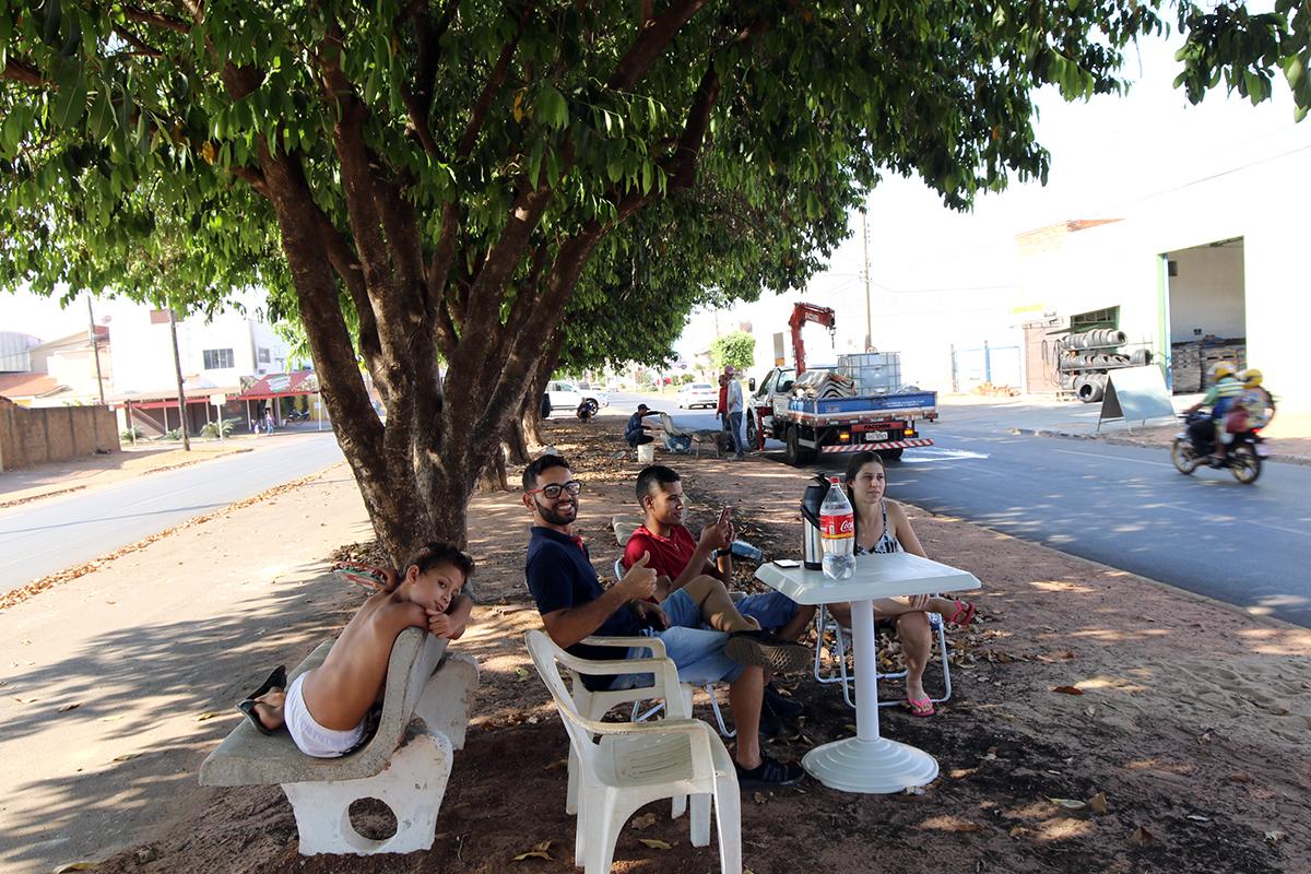 Iluminação e 107 bancos de concreto da Praça do Alvorada serão reaproveitados